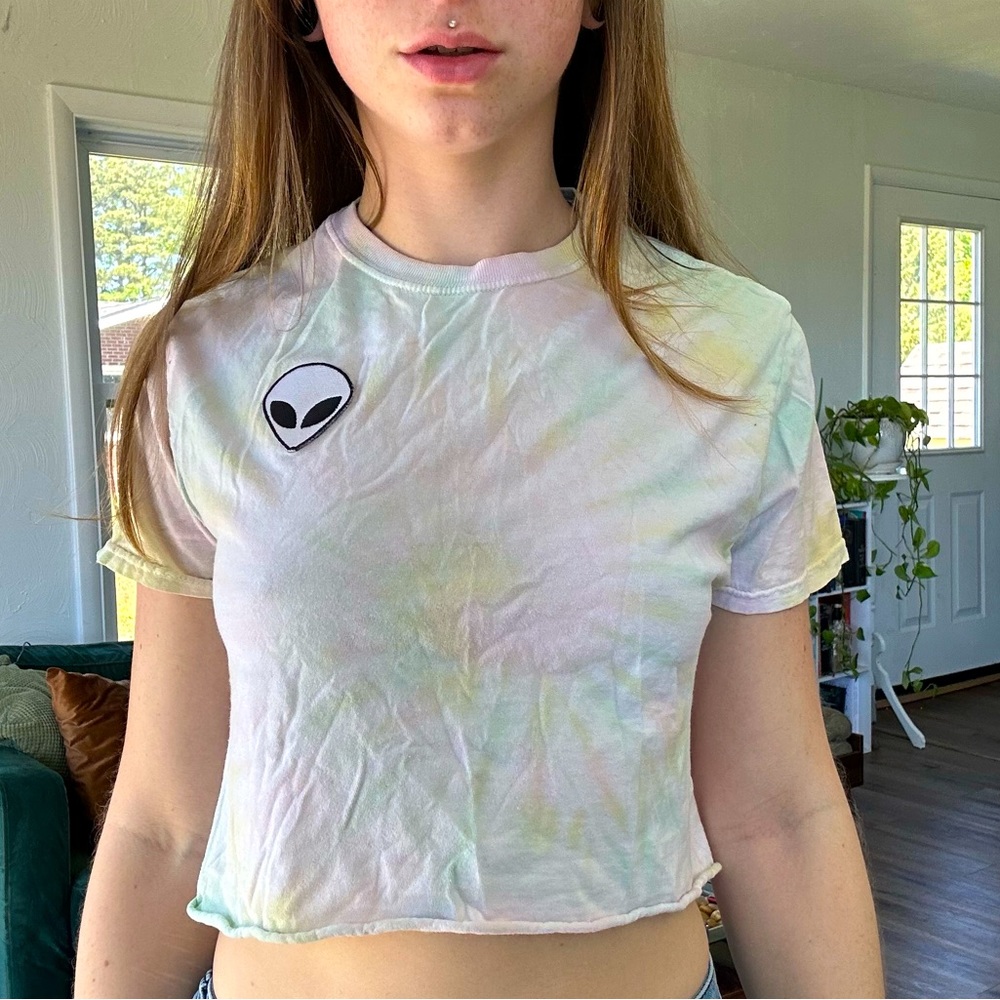 tie dye alien patch top